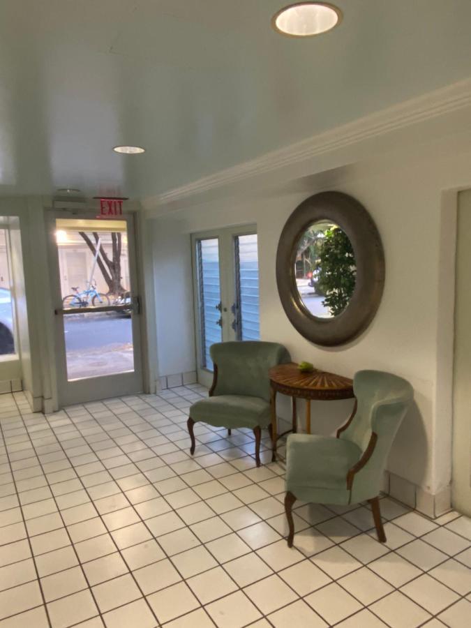 Seashore Waikiki Studio 1 Block From A Beach No Resort Fees โฮโนลูลู ภายนอก รูปภาพ