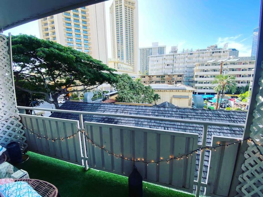 Seashore Waikiki Studio 1 Block From A Beach No Resort Fees โฮโนลูลู ภายนอก รูปภาพ